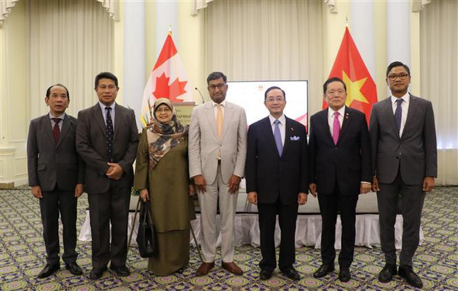 Célébration du 77e anniversaire de la Fête nationale vietnamienne au Canada ảnh 1 Célébration du 77e anniversaire de la Fête nationale vietnamienne au Canada ảnh 1