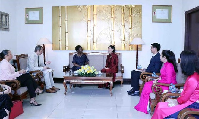 La Secrétaire générale de l'OIF rend visite à l'Institut d'échanges culturels avec la France ảnh 1 La Secrétaire générale de l'OIF rend visite à l'Institut d'échanges culturels avec la France ảnh 1