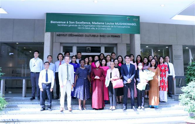 La Secrétaire générale de l'OIF rend visite à l'Institut d'échanges culturels avec la France ảnh 2 La Secrétaire générale de l'OIF rend visite à l'Institut d'échanges culturels avec la France ảnh 2