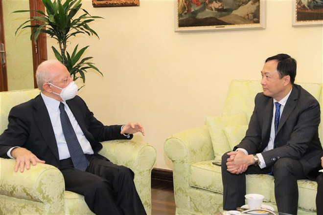 Le Vietnam promeut sa coopération dans l'investissement avec la région de Campanie (Italie) ảnh 1 Le Vietnam promeut sa coopération dans l'investissement avec la région de Campanie (Italie) ảnh 1