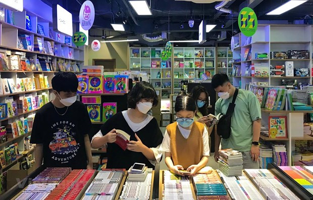 Le leader du PCV félicite le secteur de l'édition, de l'impression de livres ảnh 1 Le leader du PCV félicite le secteur de l'édition, de l'impression de livres ảnh 1