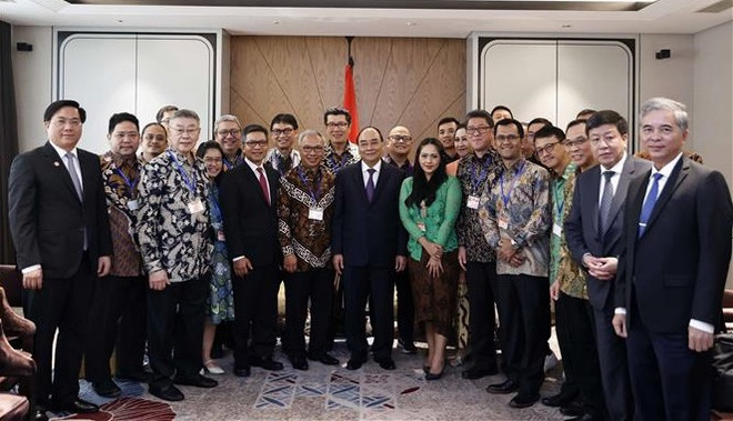Le président Nguyen Xuan Phuc reçoit le président de l'Association d'amitié Indonésie - Vietnam ảnh 1 Le président Nguyen Xuan Phuc reçoit le président de l'Association d'amitié Indonésie - Vietnam ảnh 1