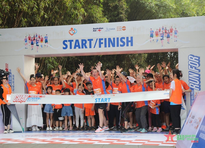 Course pour un Vietnam sans violences à l'égard des femmes et des filles ảnh 1 Course pour un Vietnam sans violences à l'égard des femmes et des filles ảnh 1