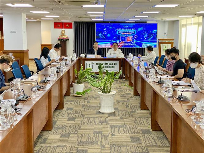 Une kyrielle d’activités à la première Journée vietnamienne du livre et de la culture de lecture ảnh 2