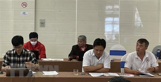 Aide d'urgence aux habitants touchés par le COVID-19 dans 10 localités du Centre ảnh 1 Aide d'urgence aux habitants touchés par le COVID-19 dans 10 localités du Centre ảnh 1