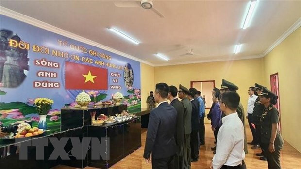 Inauguration de la maison de culte des soldats volontaires vietnamiens à Battambang ảnh 1 Inauguration de la maison de culte des soldats volontaires vietnamiens à Battambang ảnh 1