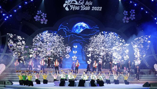 Coup d’envoi du festival des fleurs de bauhinie à Dien Bien ảnh 1 Coup d’envoi du festival des fleurs de bauhinie à Dien Bien ảnh 1