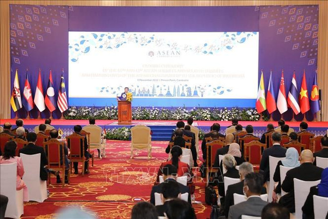 Sommets de l'ASEAN : un chercheur affirme le succès du Cambodge et des contributions du Vietnam ảnh 1