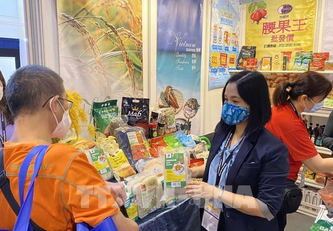 Les produits vietnamiens cotés à la 56e Foire des biens de consommation de Hong Kong ảnh 1