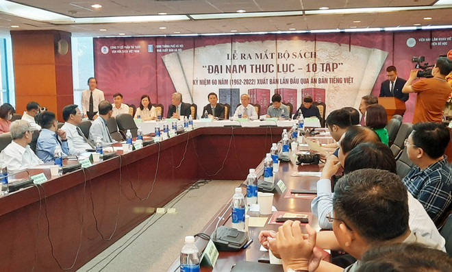 Publication de la série de livres "Dai Nam Thuc Luc" ảnh 2 Publication de la série de livres "Dai Nam Thuc Luc" ảnh 2