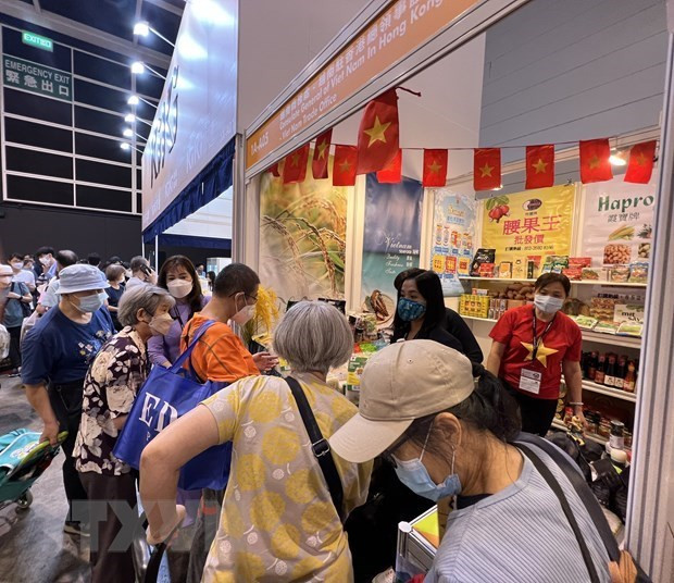 Les produits vietnamiens cotés à la 56e Foire des biens de consommation de Hong Kong ảnh 2