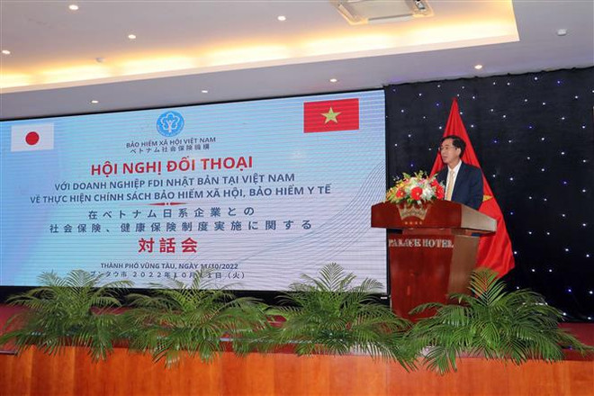 Dialogue avec des entreprises japonaises sur la mise en œuvre des politiques d'assurance sociale ảnh 1