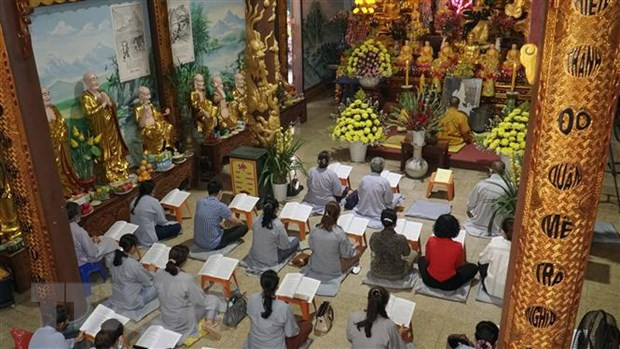 Prière pour la paix et la prospérité nationales à la pagode Phat Tich à Vientiane ảnh 1 Prière pour la paix et la prospérité nationales à la pagode Phat Tich à Vientiane ảnh 1