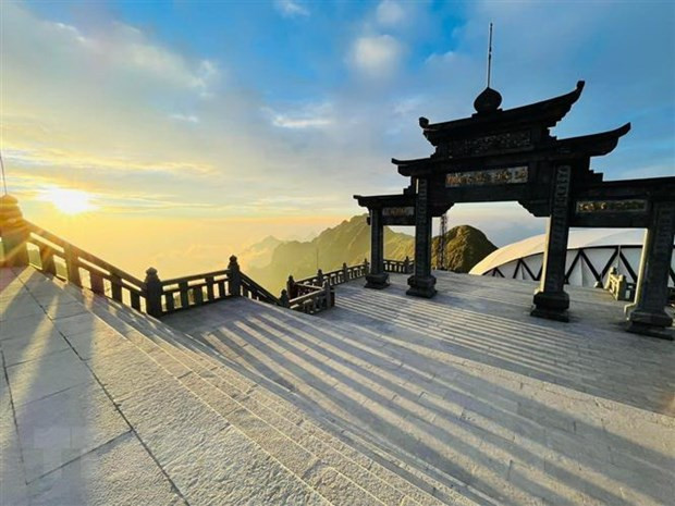 Le givre fait son apparition au sommet du Fansipan (Lao Cai) ảnh 1