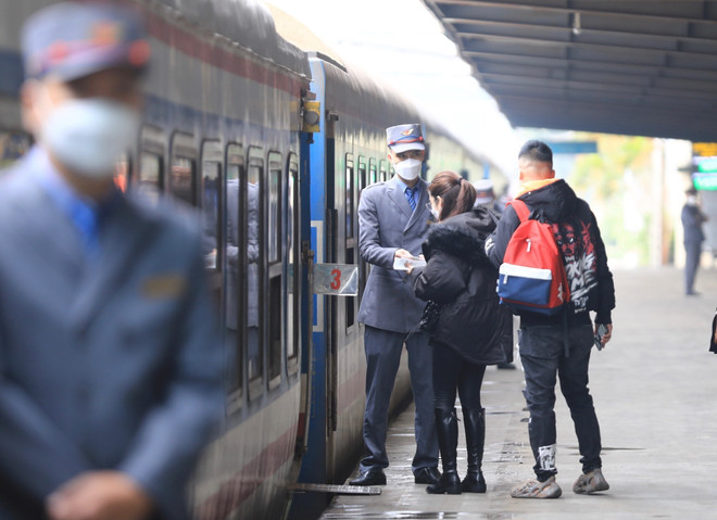 Réduction du prix des billets de train pour soutenir les étudiants retournant à l'école après le Têt ảnh 1 Réduction du prix des billets de train pour soutenir les étudiants retournant à l'école après le Têt ảnh 1