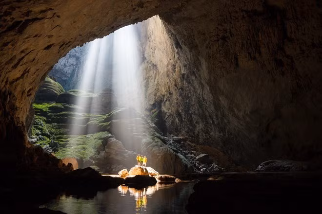 Le Vietnam publie son premier livre sur Son Doong ảnh 4