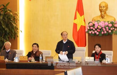 Communiqué de la 45e réunion du Comité permanent de l’AN ảnh 1