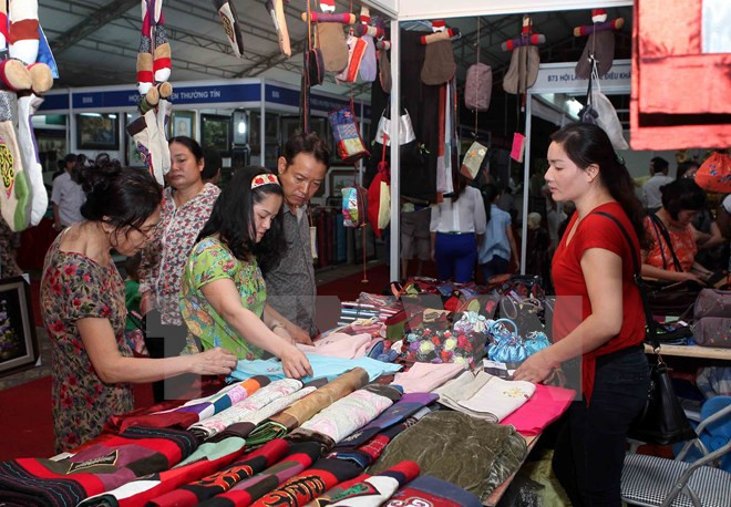 Festival culturel, touristique et des villages de métiers traditionnels de Hanoi 2015 ảnh 1 Festival culturel, touristique et des villages de métiers traditionnels de Hanoi 2015 ảnh 1