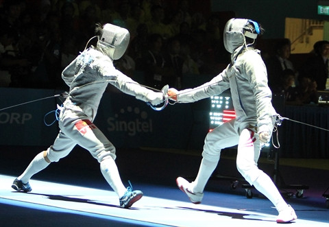 L’escrime vietnamienne sabre le champagne ảnh 1 L’escrime vietnamienne sabre le champagne ảnh 1