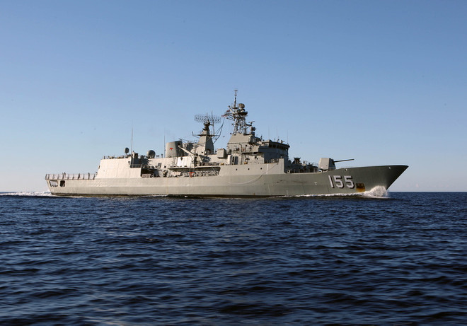 Un navire de la Marine royale australienne au port de Ho Chi Minh-Ville ảnh 1