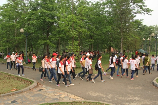 Diverses activités d’été organisées au Village culturel et touristique des ethnies du Vietnam ảnh 1 Diverses activités d’été organisées au Village culturel et touristique des ethnies du Vietnam ảnh 1