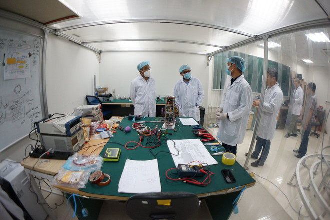 Achèvement du test final pour le satellite vietnamien NanoDragon au Japon ảnh 1