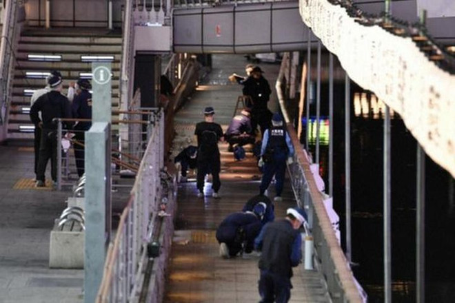 La police japonaise remet le corps du Vietnamien assassiné à Osaka à la partie vietnamienne ảnh 1 La police japonaise remet le corps du Vietnamien assassiné à Osaka à la partie vietnamienne ảnh 1