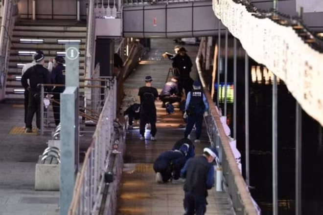 La police japonaise remet le corps du Vietnamien assassiné à Osaka à la partie vietnamienne ảnh 1