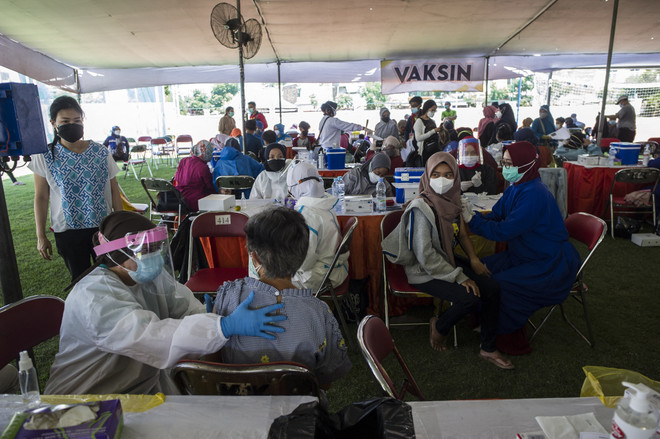 Évolutions du COVID-19 en Malaisie, au Cambodge et en Indonésie ảnh 3 Évolutions du COVID-19 en Malaisie, au Cambodge et en Indonésie ảnh 3