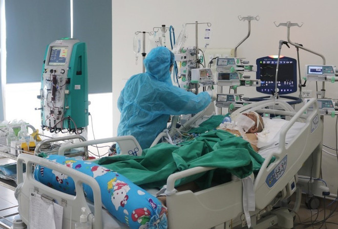 Les "soldats en blouse blanche", plus que jamais mobilisés ảnh 2