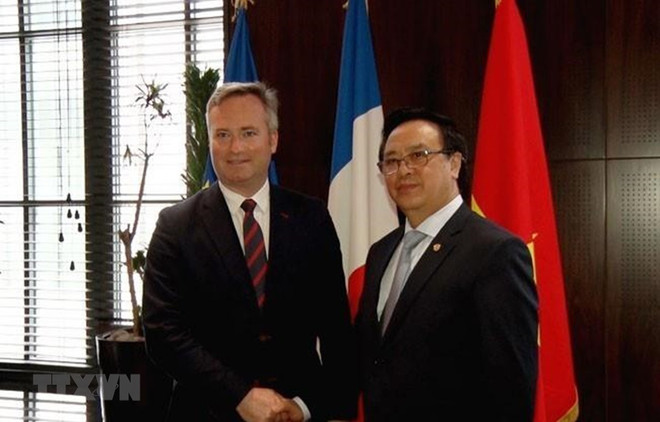 Une délégation du Parti communiste du Vietnam en visite en France ảnh 1 Une délégation du Parti communiste du Vietnam en visite en France ảnh 1