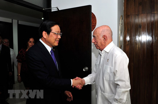 Une délégation du PCV en visite de travail à Cuba ảnh 1 Une délégation du PCV en visite de travail à Cuba ảnh 1