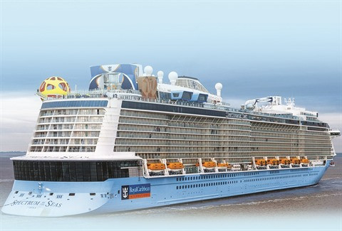 Saigontourist accueille les 5.700 croisiéristes d’un géant des mers ảnh 1