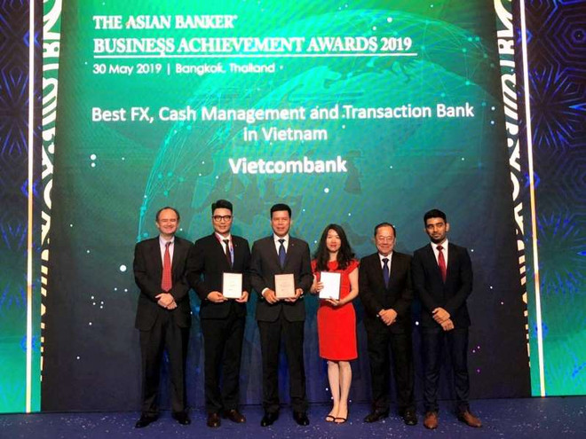 Vietcombank reçoit trois récompenses importantes de The Asian Banker ảnh 1