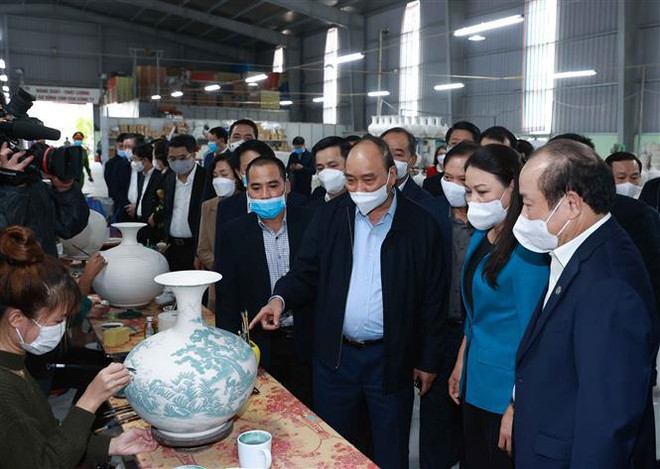 Le président vietnamien visite des coopératives exemplaires de la province de Ninh Binh ảnh 1 Le président vietnamien visite des coopératives exemplaires de la province de Ninh Binh ảnh 1