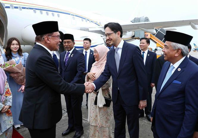 Le Premier ministre malaisien entame sa visite officielle au Vietnam ảnh 2 Le Premier ministre malaisien entame sa visite officielle au Vietnam ảnh 2