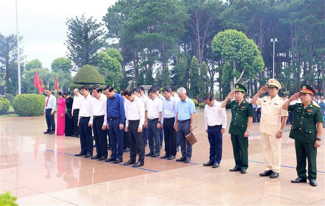Rendre hommage aux Héros morts pour la Patrie à Dak Lak ảnh 1 Rendre hommage aux Héros morts pour la Patrie à Dak Lak ảnh 1