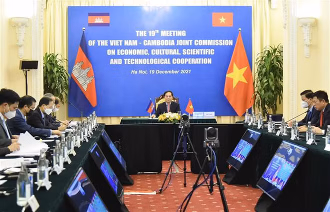 Renforcement de la coopération Vietnam-Cambodge ảnh 1