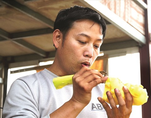 Duong Hoàng Thông, artiste sur bougies ảnh 1 Duong Hoàng Thông, artiste sur bougies ảnh 1