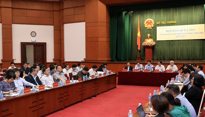 Le Vietnam enregistre un excédent budgétaire au premier trimestre ảnh 1 Le Vietnam enregistre un excédent budgétaire au premier trimestre ảnh 1