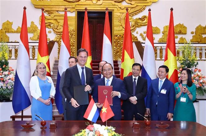 Le Vietnam et les Pays-Bas établissent un partenariat intégral ảnh 1