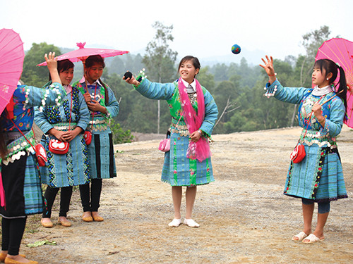 Préparation de la 2e Journée nationale de la culture H’mông ảnh 1 Préparation de la 2e Journée nationale de la culture H’mông ảnh 1