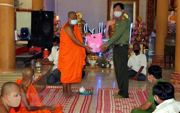 Fêter Chol Chnam Thmay en respectant les mesures préventives du coronavirus ảnh 1