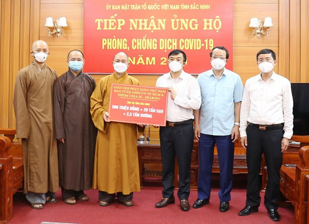 La Sangha bouddhiste du Vietnam soutient la lutte anti-COVID-19 à Bac Giang et Bac Ninh ảnh 1