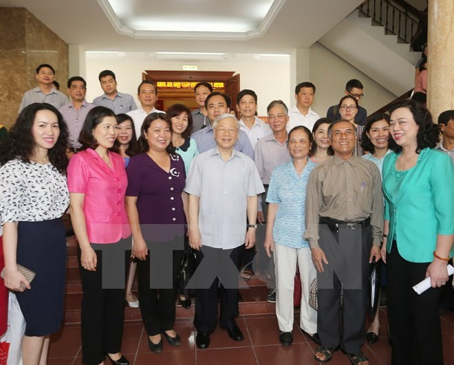 Le secrétaire général du PCV rencontre des électeurs de Hanoi ảnh 1 Le secrétaire général du PCV rencontre des électeurs de Hanoi ảnh 1