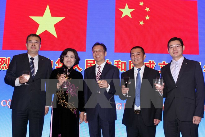 La 66e Fête nationale chinoise célébrée à Hanoi ảnh 1 La 66e Fête nationale chinoise célébrée à Hanoi ảnh 1