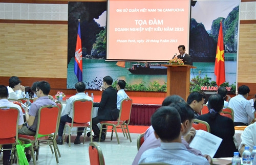 Table ronde des entreprises Viet kieu au Cambodge ảnh 1 Table ronde des entreprises Viet kieu au Cambodge ảnh 1