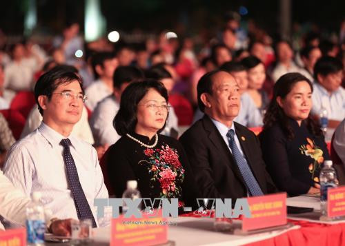 Ouverture d'une fête des cultures des ethnies du Centre à Quang Nam ảnh 1 Ouverture d'une fête des cultures des ethnies du Centre à Quang Nam ảnh 1