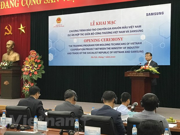 Coopération avec Samsung dans la formation sur la fabrication de moules ảnh 1 Coopération avec Samsung dans la formation sur la fabrication de moules ảnh 1