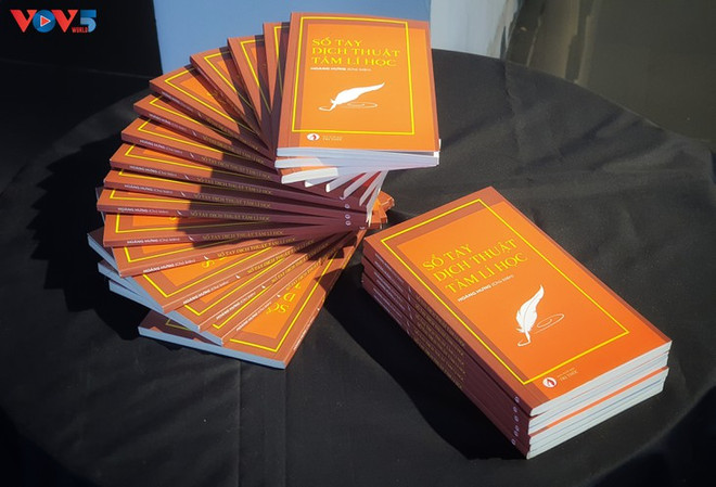 Le glossaire de la psychologie publié en cinq langues ảnh 1